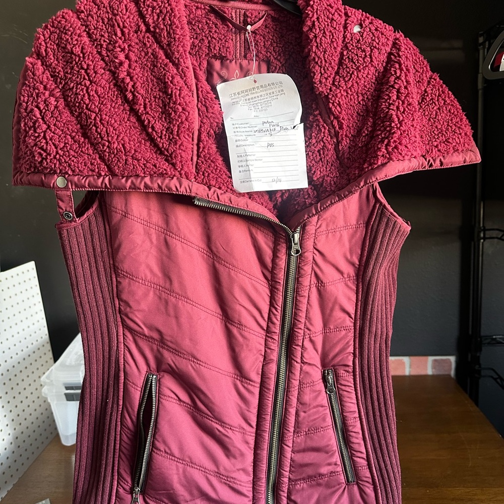Women's Burgundy Quilted Vest